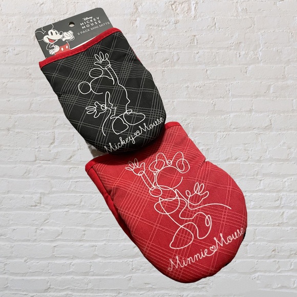 Disney Mickey & Minnie Mouse, His & Hers Mini Oven Mitts - NWT - Picture 1 of 5